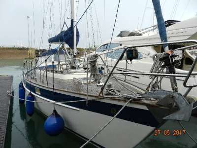 HALLBERG RASSY HALLBERG RASSY 352