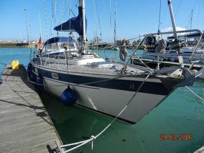 HALLBERG RASSY HALLBERG RASSY 352