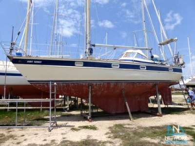 HALLBERG RASSY HALLBERG RASSY 352