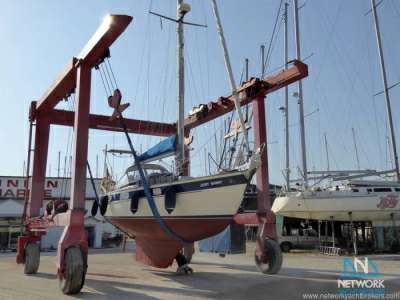 HALLBERG RASSY HALLBERG RASSY 352