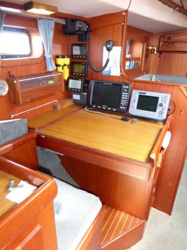 HALLBERG RASSY HALLBERG RASSY 352