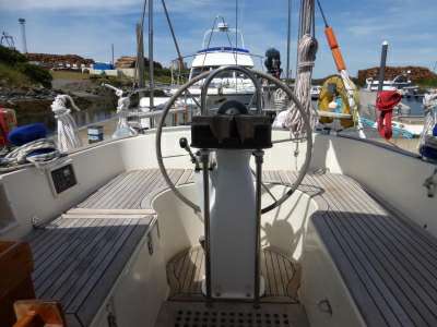 HALLBERG RASSY HALLBERG RASSY 352