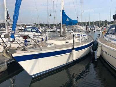 HALLBERG RASSY HALLBERG RASSY 36