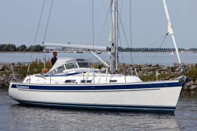 HALLBERG RASSY HALLBERG RASSY 37