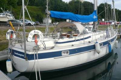 HALLBERG RASSY HALLBERG RASSY 38