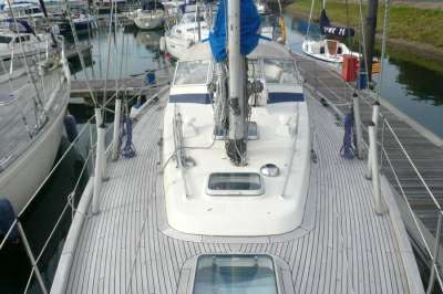 HALLBERG RASSY HALLBERG RASSY 38