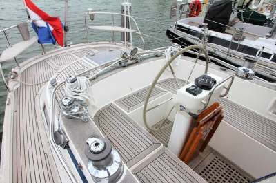 HALLBERG RASSY HALLBERG RASSY 39