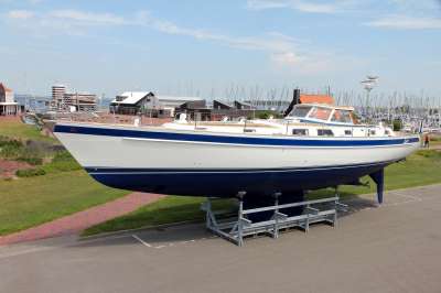 HALLBERG RASSY HALLBERG RASSY 62