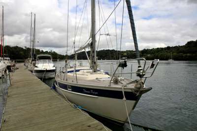 HALLBERG RASSY HALLBERG RASSY HALLBERG RASSY 352