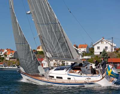 HALLBERG RASSY HALLBERG RASSY HALLBERG RASSY 412