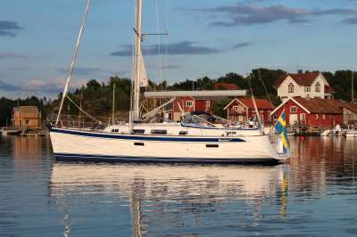 HALLBERG RASSY HALLBERG RASSY HALLBERG RASSY 412