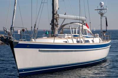 HALLBERG RASSY HALLBERG RASSY HALLBERG RASSY 48