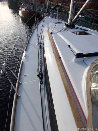 JEANNEAU JEANNEAU Sun odyssey 379 lifting keel