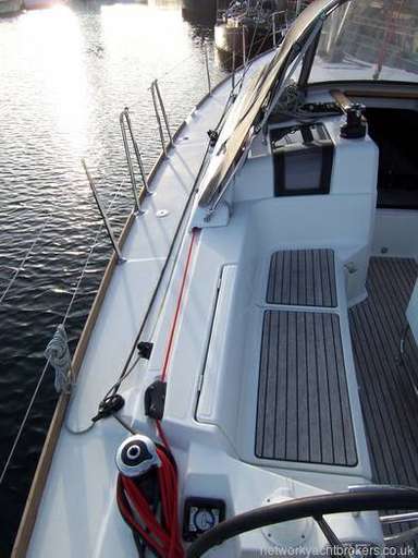 JEANNEAU JEANNEAU Sun odyssey 379 lifting keel