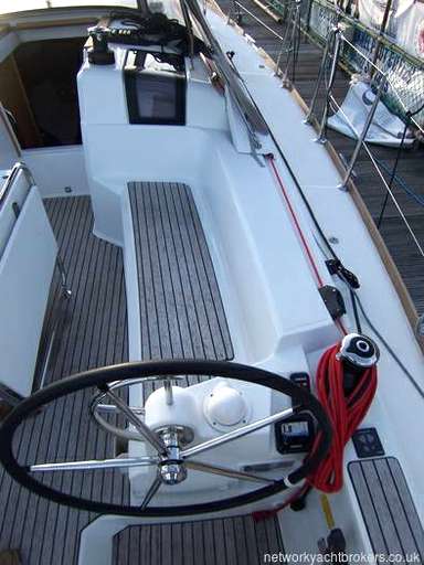 JEANNEAU JEANNEAU Sun odyssey 379 lifting keel