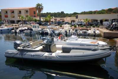 Motonautica vesuviana Motonautica vesuviana Vesuviana 780 comfort