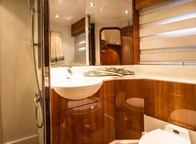 PRINCESS YACHTS PRINCESS YACHTS Princess v65