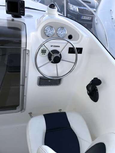 QUICKSILVER QUICKSILVER 530 pilothouse