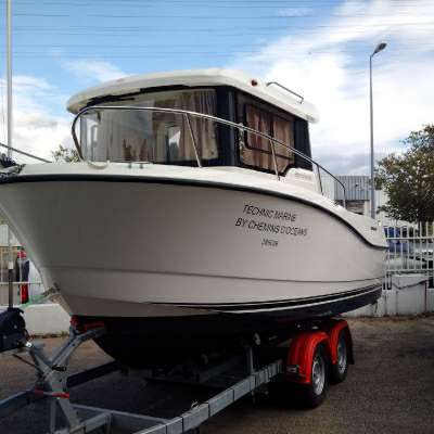 QUICKSILVER QUICKSILVER 605 pilothouse