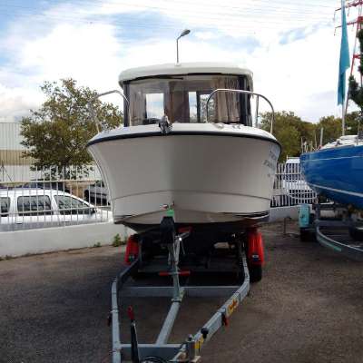 QUICKSILVER QUICKSILVER 605 pilothouse