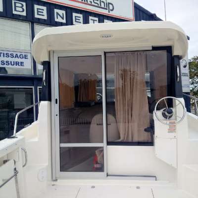 QUICKSILVER QUICKSILVER 605 pilothouse