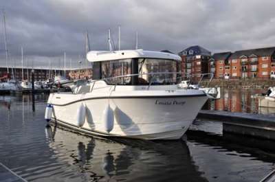 QUICKSILVER QUICKSILVER 605 pilothouse