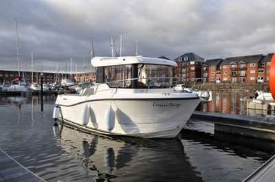 QUICKSILVER QUICKSILVER 605 pilothouse