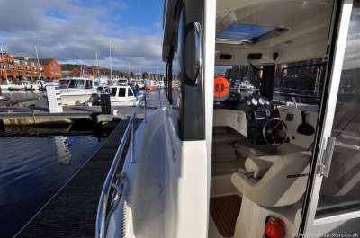 QUICKSILVER QUICKSILVER 605 pilothouse