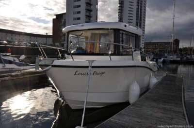 QUICKSILVER QUICKSILVER 605 pilothouse