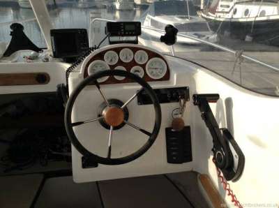 QUICKSILVER QUICKSILVER 630 pilothouse