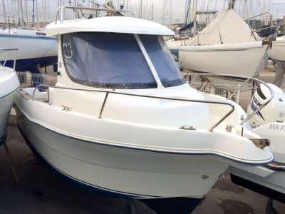 QUICKSILVER QUICKSILVER 630 pilothouse