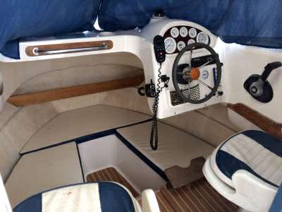 QUICKSILVER QUICKSILVER 630 pilothouse