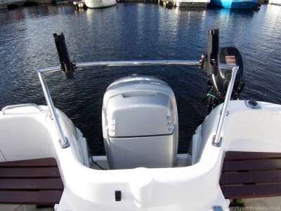 QUICKSILVER QUICKSILVER 640 pilothouse