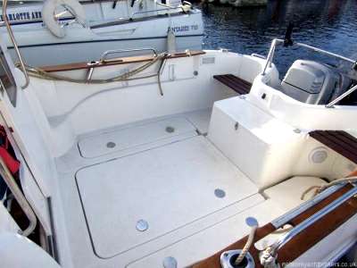 QUICKSILVER QUICKSILVER 640 pilothouse