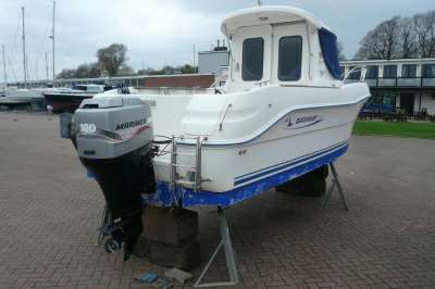 QUICKSILVER QUICKSILVER 640 pilothouse