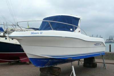 QUICKSILVER QUICKSILVER 640 pilothouse