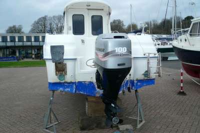 QUICKSILVER QUICKSILVER 640 pilothouse