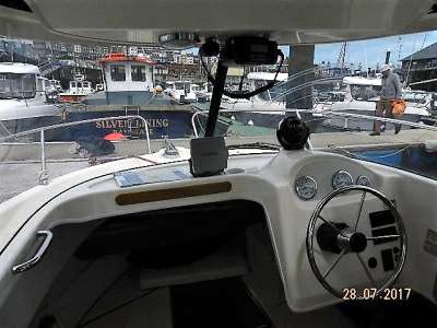 QUICKSILVER QUICKSILVER 640 pilothouse