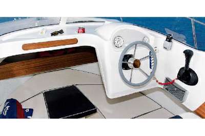 QUICKSILVER QUICKSILVER 640 pilothouse