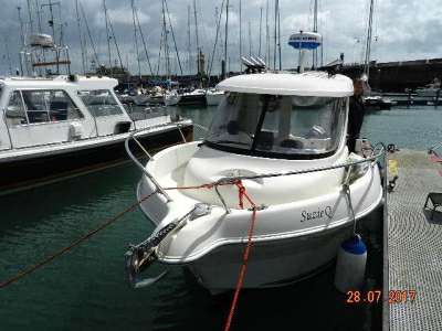 QUICKSILVER QUICKSILVER 640 pilothouse