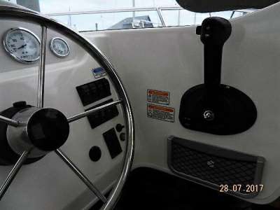 QUICKSILVER QUICKSILVER 640 pilothouse