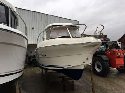 QUICKSILVER QUICKSILVER 640 pilothouse