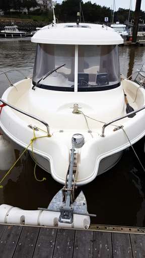 QUICKSILVER QUICKSILVER 640 pilothouse