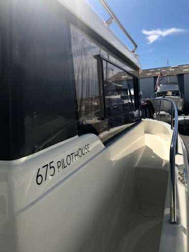 QUICKSILVER QUICKSILVER 675 pilothouse