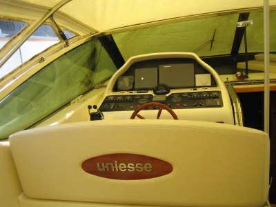 UNIESSE MARINE UNIESSE MARINE Uniesse 57