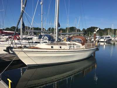 WESTERLY YACHTS WESTERLY YACHTS WESTERLY 33 DISCUS BILGE KEEL