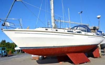 WESTERLY YACHTS WESTERLY YACHTS Westerly 33 discus bilge keel