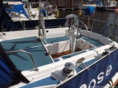 WESTERLY YACHTS WESTERLY YACHTS Westerly 33 discus bilge keel