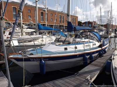 WESTERLY YACHTS WESTERLY YACHTS Westerly 33 discus bilge keel