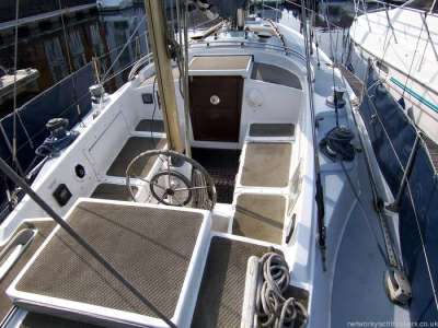 WESTERLY YACHTS WESTERLY YACHTS Westerly 33 ketch